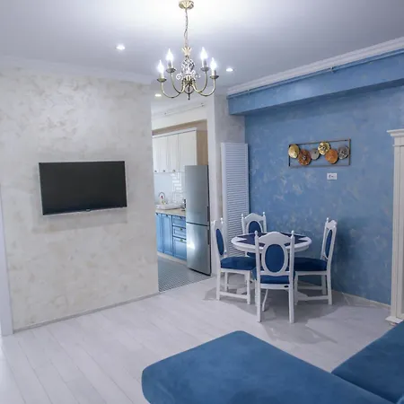 Solid Mamaia