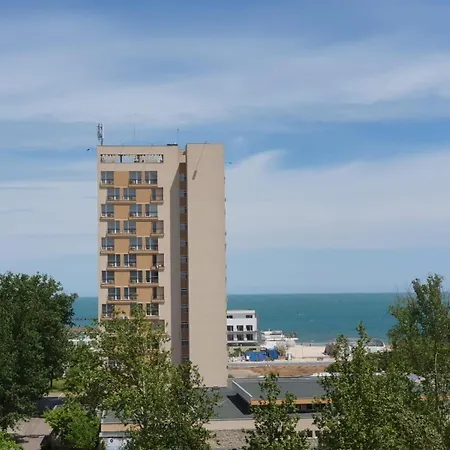 Solid * Mamaia