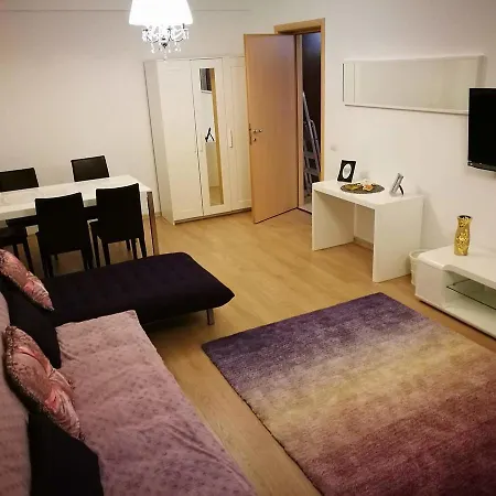 Solid Laura Apartmán Mamaia